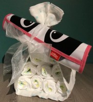 Kleine piramide pampertaart + Nuby waterbestendig slabbetje